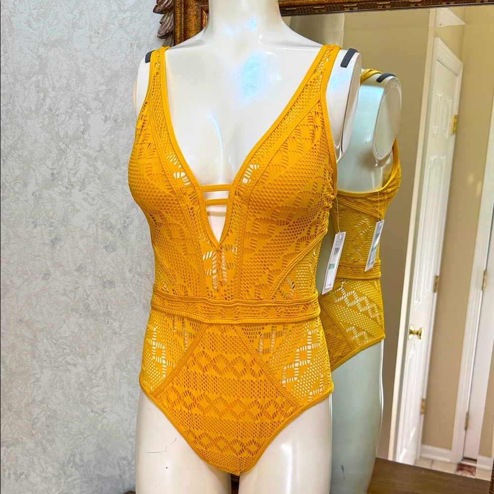 New BECCA Mustard Yellow Lace One Piece Swimsuit. Sz L. Ladder cutout in front. - Picture 6 of 15